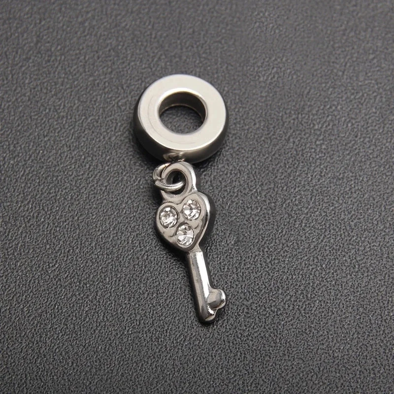 |PA10-7 Zircon Key Pendant