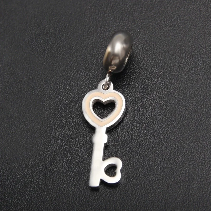 |PA05-7 Key Pendant