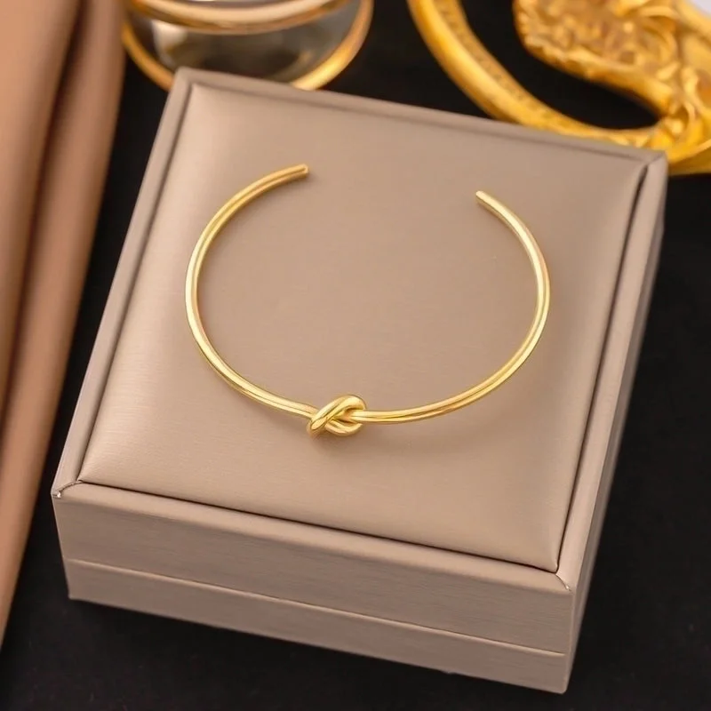 [Sle105] Knotted Bracelet Gold