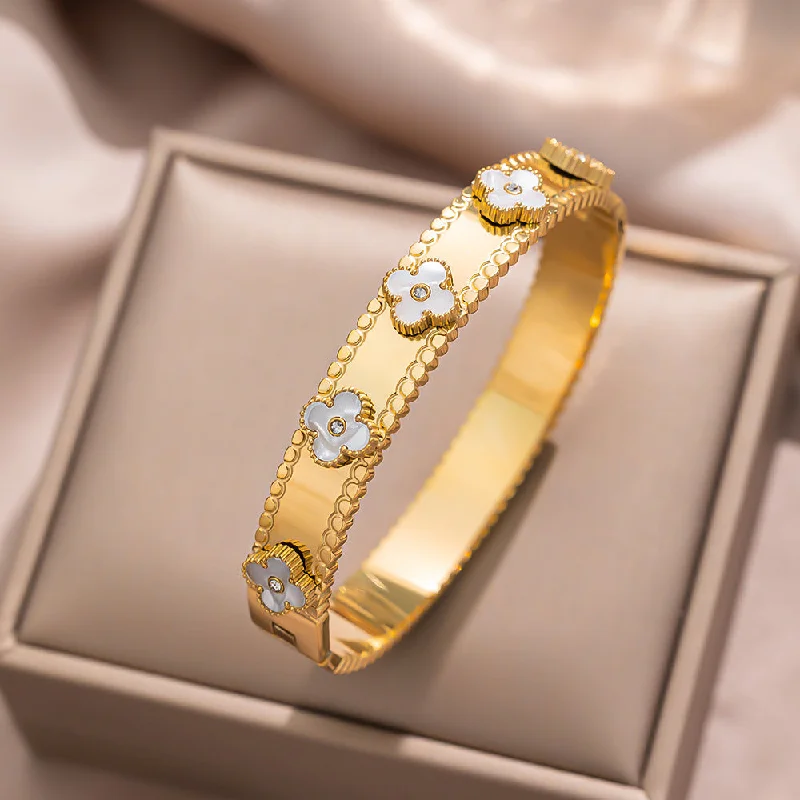 190 gold white diamond studded bracelet