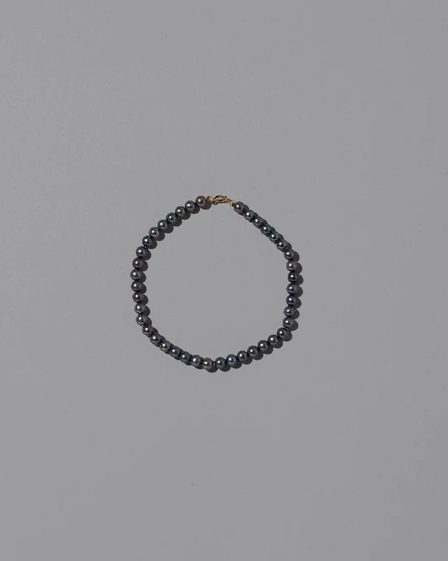 women’s chain bracelets-Peacock Round Seed Pearl Bracelet