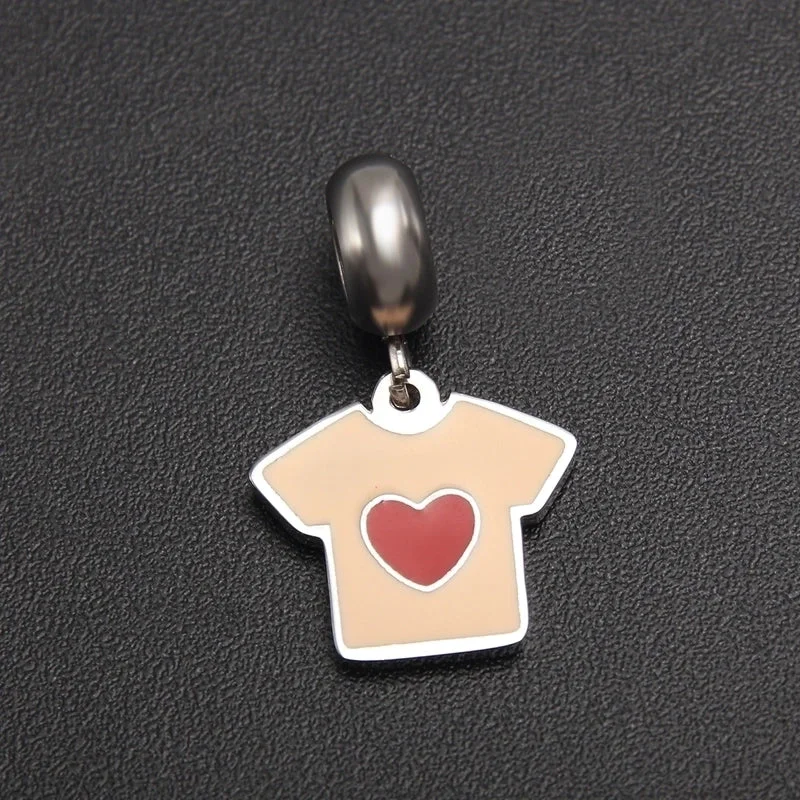 |PA02-10 Red Heart T-shirt Pendant